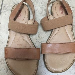 Born - Tusayan Sandals - Size 8